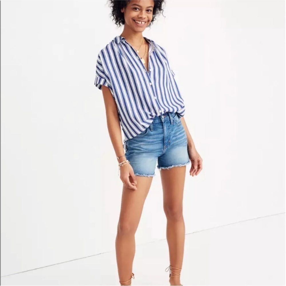 Madewell Central Shirt in Shea Stripe - Picture 2 of 9